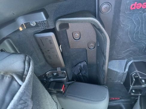 Used 2020 Jeep Gladiator Sport w/ Quick Order Package 24S image 14