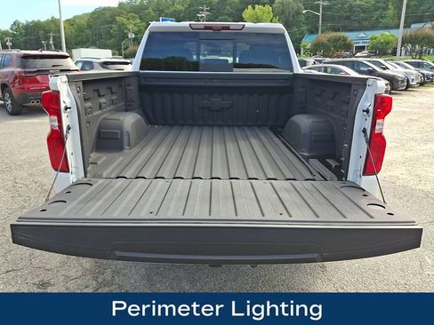 Used 2025 Chevrolet Silverado 1500 High Country w/ Technology Package AWD/4WD image 32