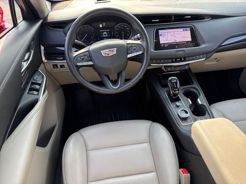 Used 2022 Cadillac XT4 Premium Luxury w/ Cold Weather Package FWD image 17