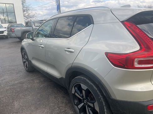 Used 2019 Volvo XC40 T5 Inscription AWD/4WD image 3