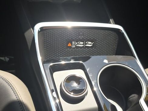 Used 2026 Chevrolet Equinox LT w/ Convenience Package II FWD image 16