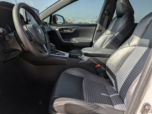Used 2024 Toyota RAV4 XSE AWD/4WD image 27