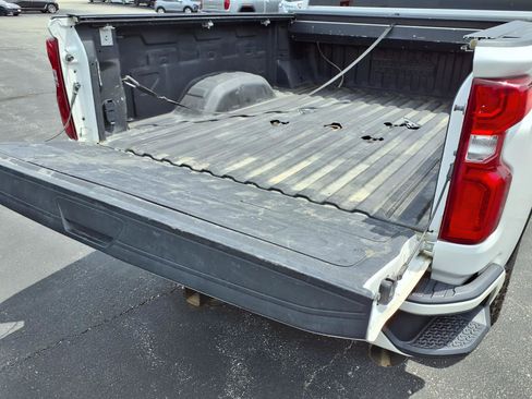 Used 2023 Chevrolet Silverado 3500 High Country w/ Z71 Off-Road Package AWD/4WD image 33