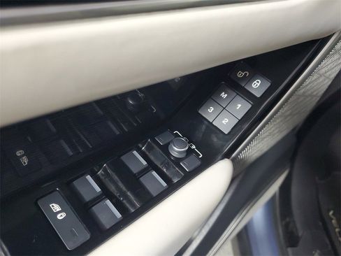 Used 2020 Land Rover Range Rover Velar R-Dynamic HSE image 15