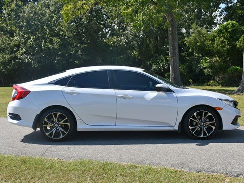 Used 2021 Honda Civic Sport image 5