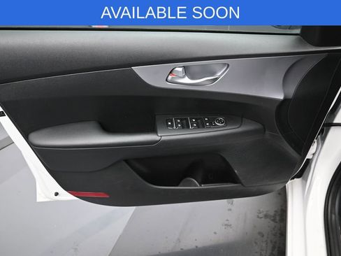 Used 2022 Kia Forte LXS FWD image 10