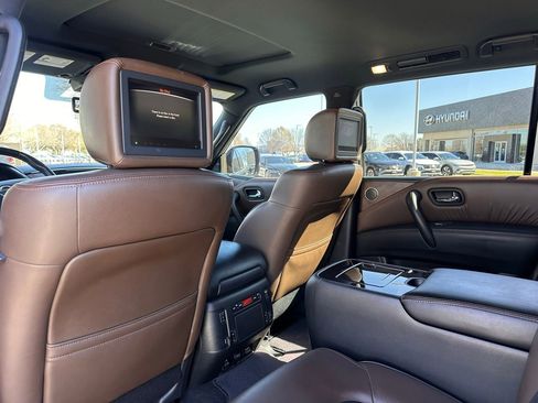 Used 2019 Nissan Armada Platinum w/ Captain's Chairs Package image 18
