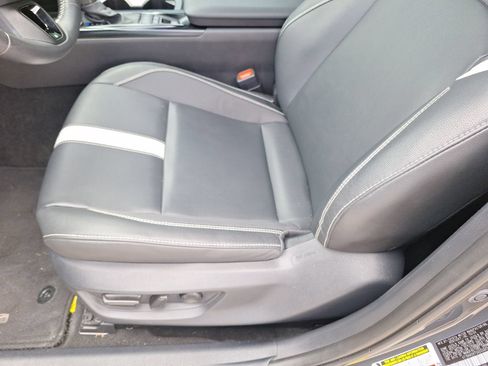 Used 2025 Toyota Camry SE w/ Convenience Package FWD image 16