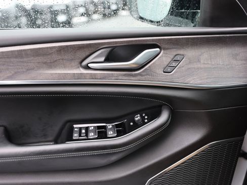 Used 2023 Jeep Grand Cherokee L Overland image 40