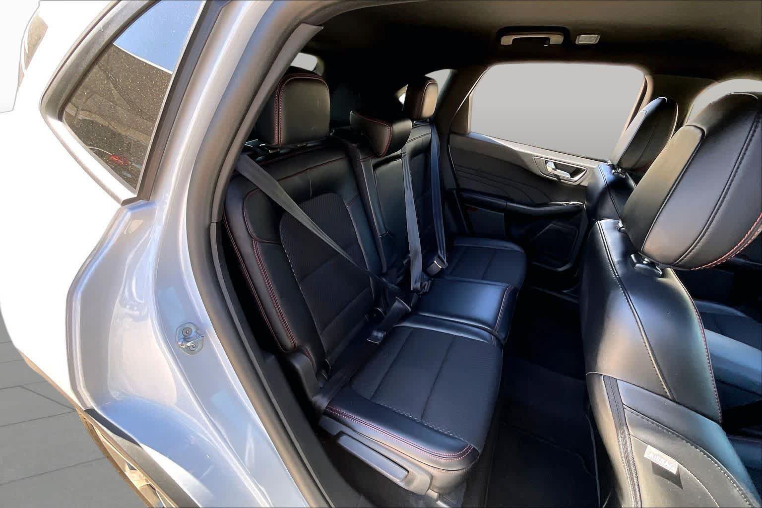Used 2025 Ford Escape ST-Line FWD image 19