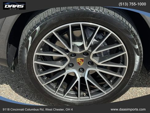Used 2020 Porsche Cayenne image 96