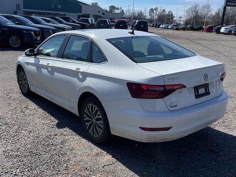 Used 2019 Volkswagen Jetta SEL image 4