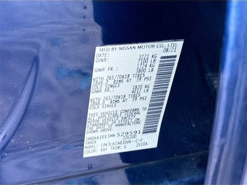 Used 2021 Nissan Titan SV image 31