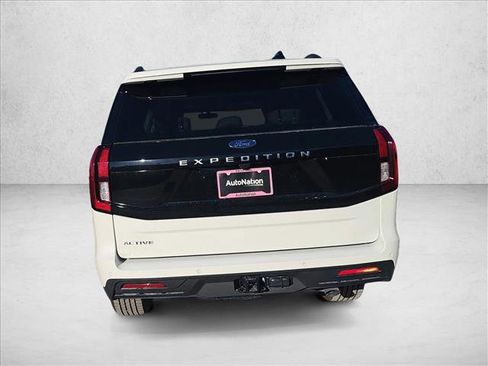 New 2025 Ford Expedition Active image 4