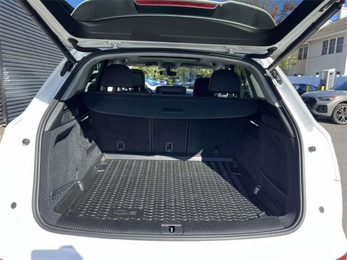 Used 2023 Audi Q5 2.0T Premium Plus w/ Premium Plus Package image 7