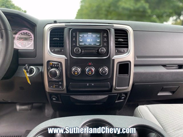 Used 2020 RAM 1500 Classic SLT AWD/4WD image 28