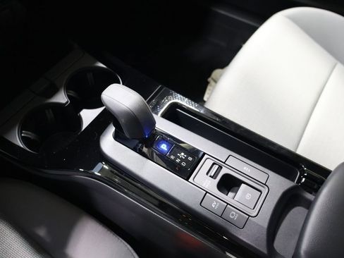 New 2026 Toyota Prius LE image 24