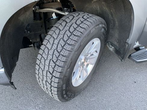 Used 2022 Chevrolet Silverado 1500 LT w/ Bed Protection Package image 11