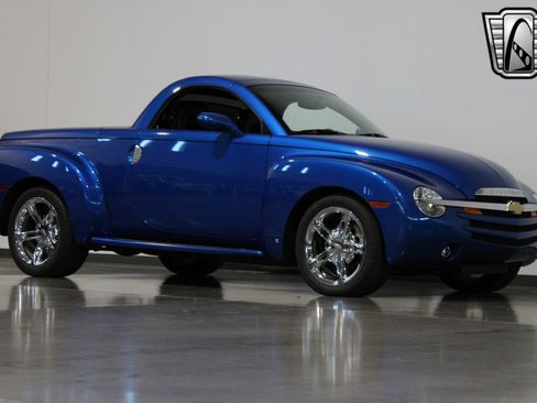 Used 2006 Chevrolet SSR w/ Preferred Equipment Group image 23