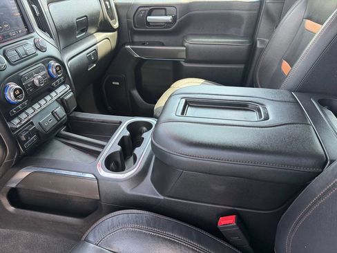 Used 2021 GMC Sierra 2500 AT4 w/ AT4 Premium Plus Package AWD/4WD image 13
