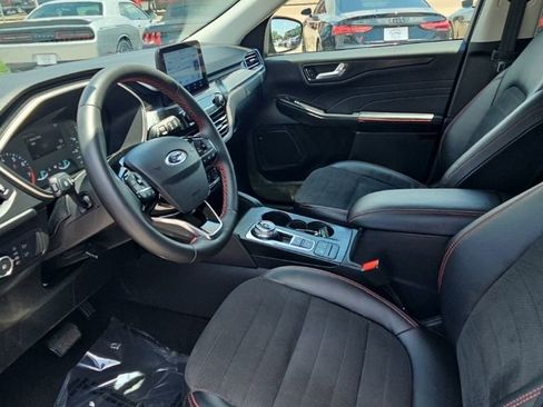 Used 2022 Ford Escape SEL w/ SEL Stealth AWD Package image 12