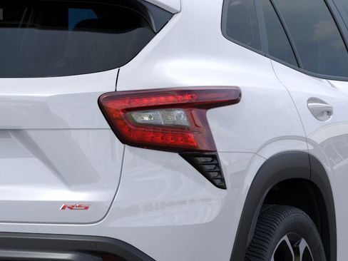 New 2026 Chevrolet Trax RS w/ Sunroof Package FWD image 11