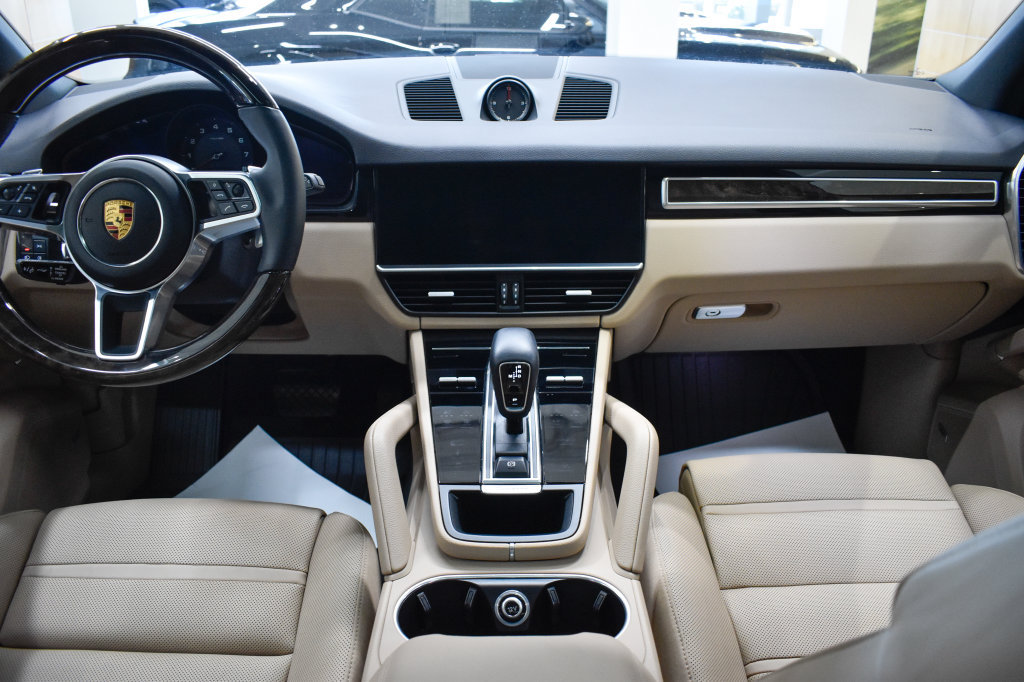 Used 2022 Porsche Cayenne AWD/4WD image 21