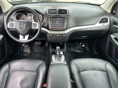 Used 2017 Dodge Journey GT w/ Flexible Seating Group image 29
