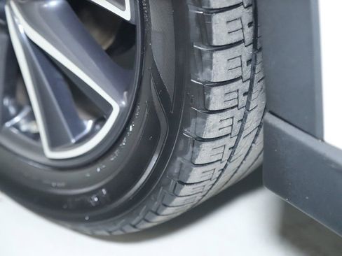 Used 2018 MAZDA CX-5 Touring image 35