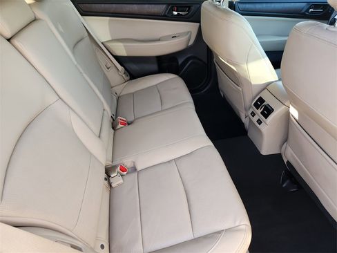 Used 2016 Subaru Outback 2.5i Limited image 22