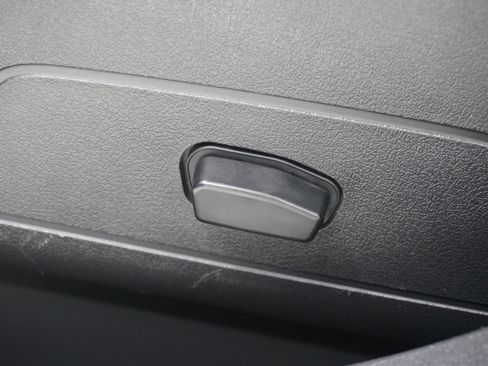 Used 2016 Jeep Patriot High Altitude FWD image 15