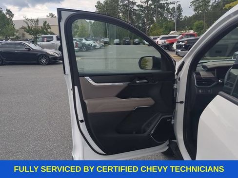 Used 2025 GMC Acadia Elevation FWD image 21