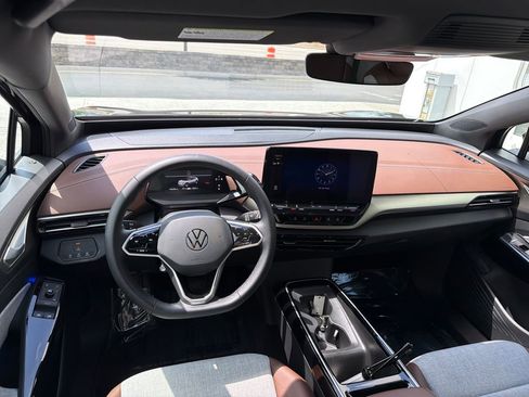 Used 2023 Volkswagen ID.4 Pro AWD/4WD image 15