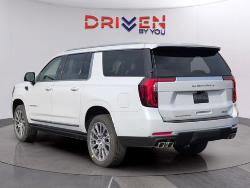 New 2026 GMC Yukon XL Denali w/ Denali Reserve Package image 3
