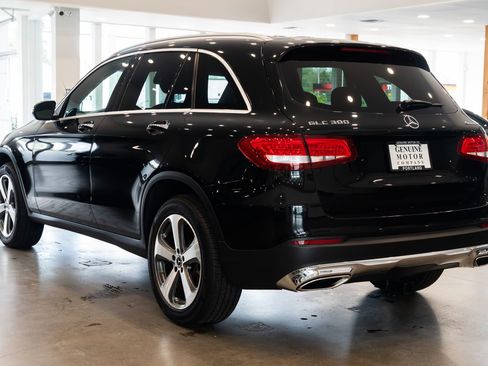 Used 2017 Mercedes-Benz GLC 300 4MATIC image 6