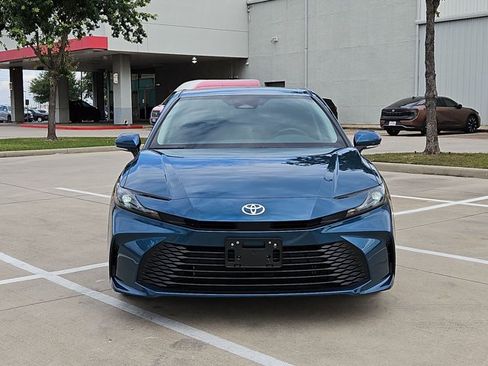 Used 2026 Toyota Camry LE w/ Convenience Package FWD image 2