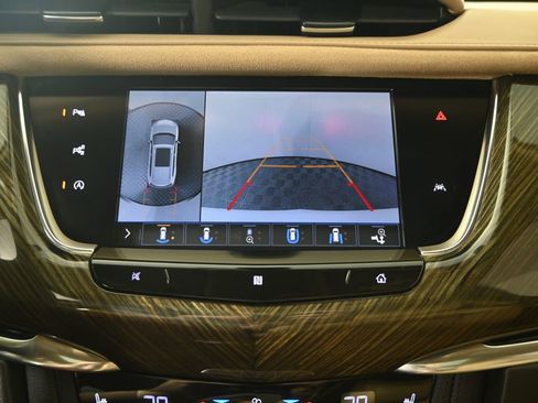 Used 2020 Cadillac XT6 Premium Luxury w/ Platinum Package AWD/4WD image 31
