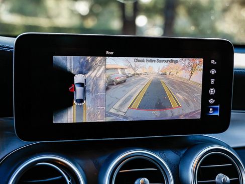 Used 2023 Mercedes-Benz GLC 300 4MATIC Coupe image 24