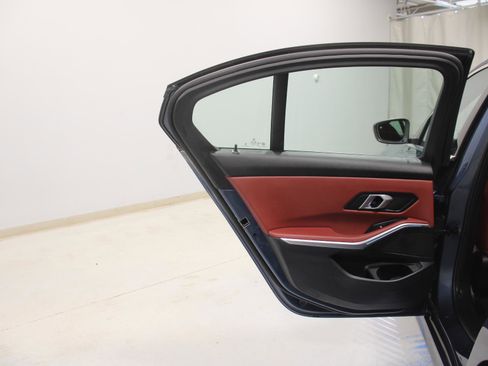 Certified 2025 BMW 330i xDrive Sedan w/ Premium Package image 22