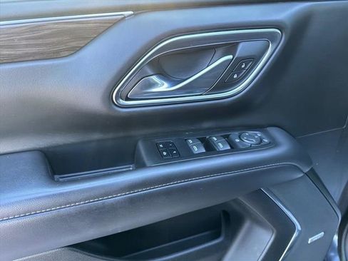 Used 2023 Chevrolet Suburban Z71 image 8