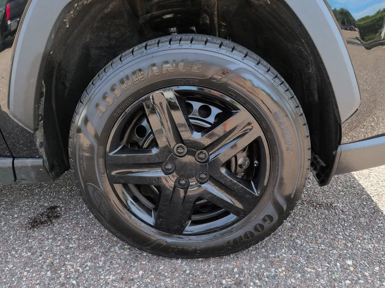 Certified 2023 Toyota RAV4 LE AWD/4WD image 11