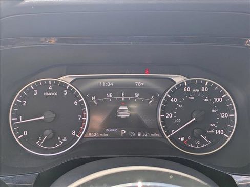 Used 2025 Nissan Pathfinder SL FWD image 10