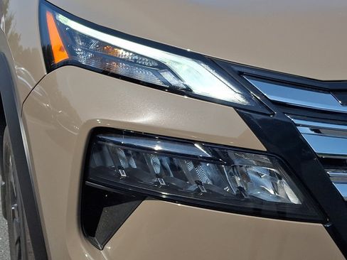 Certified 2024 Nissan Rogue SV w/ SV Premium Package AWD/4WD image 9