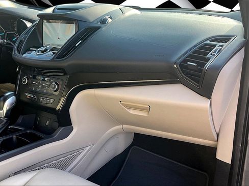 Certified 2018 Ford Escape Titanium image 15