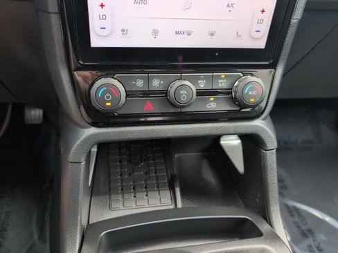 Certified 2024 Ford Ranger Lariat w/ Advanced Towing Package image 18