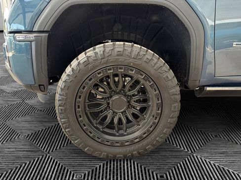 New 2025 GMC Sierra 2500 Denali w/ Denali Reserve Package image 9