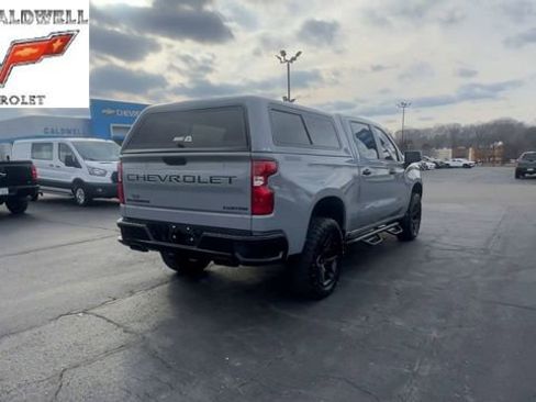 Used 2024 Chevrolet Silverado 1500 Custom Trail Boss w/ Dark Appearance Package image 8