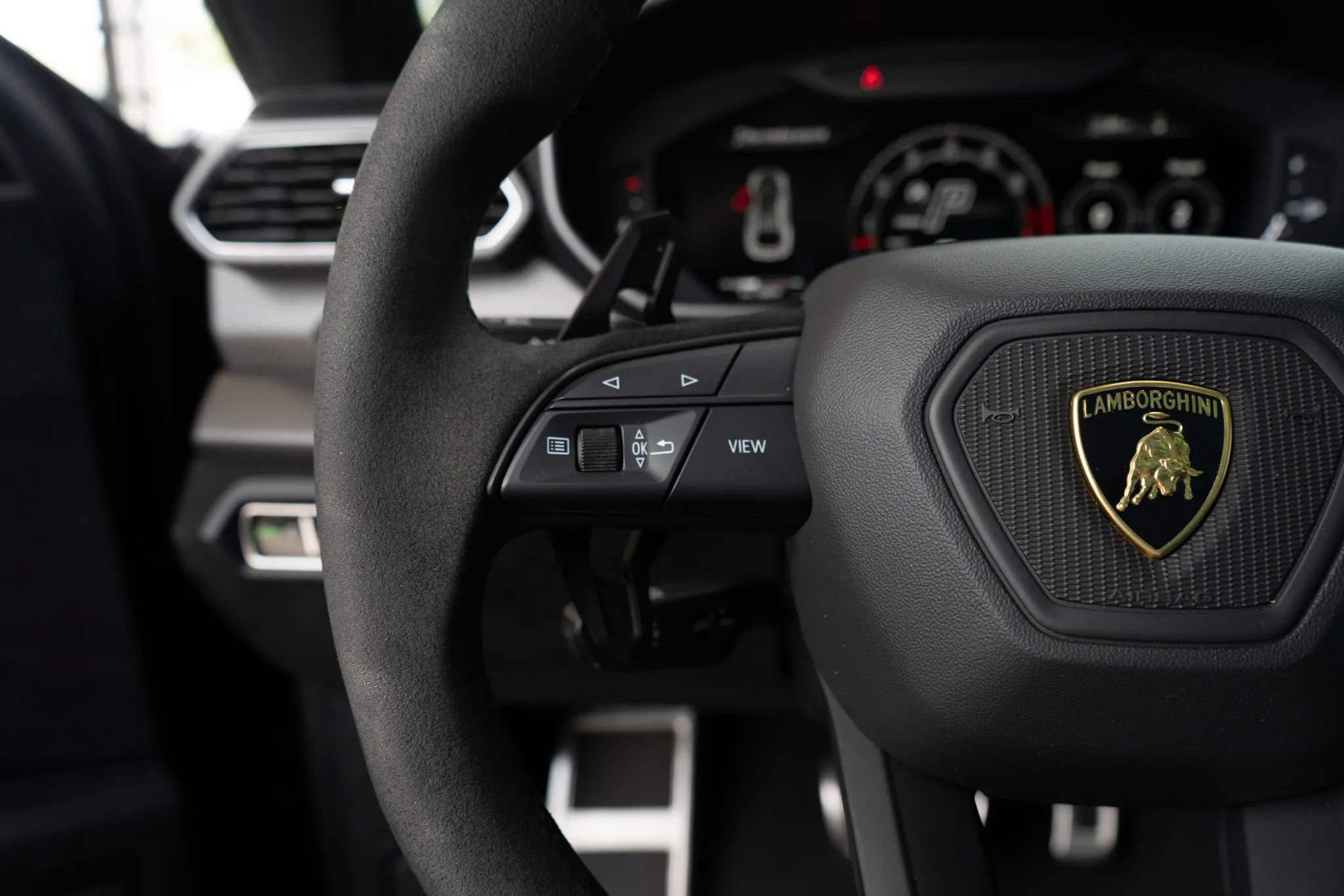 Used 2024 Lamborghini Urus Performante AWD/4WD image 18