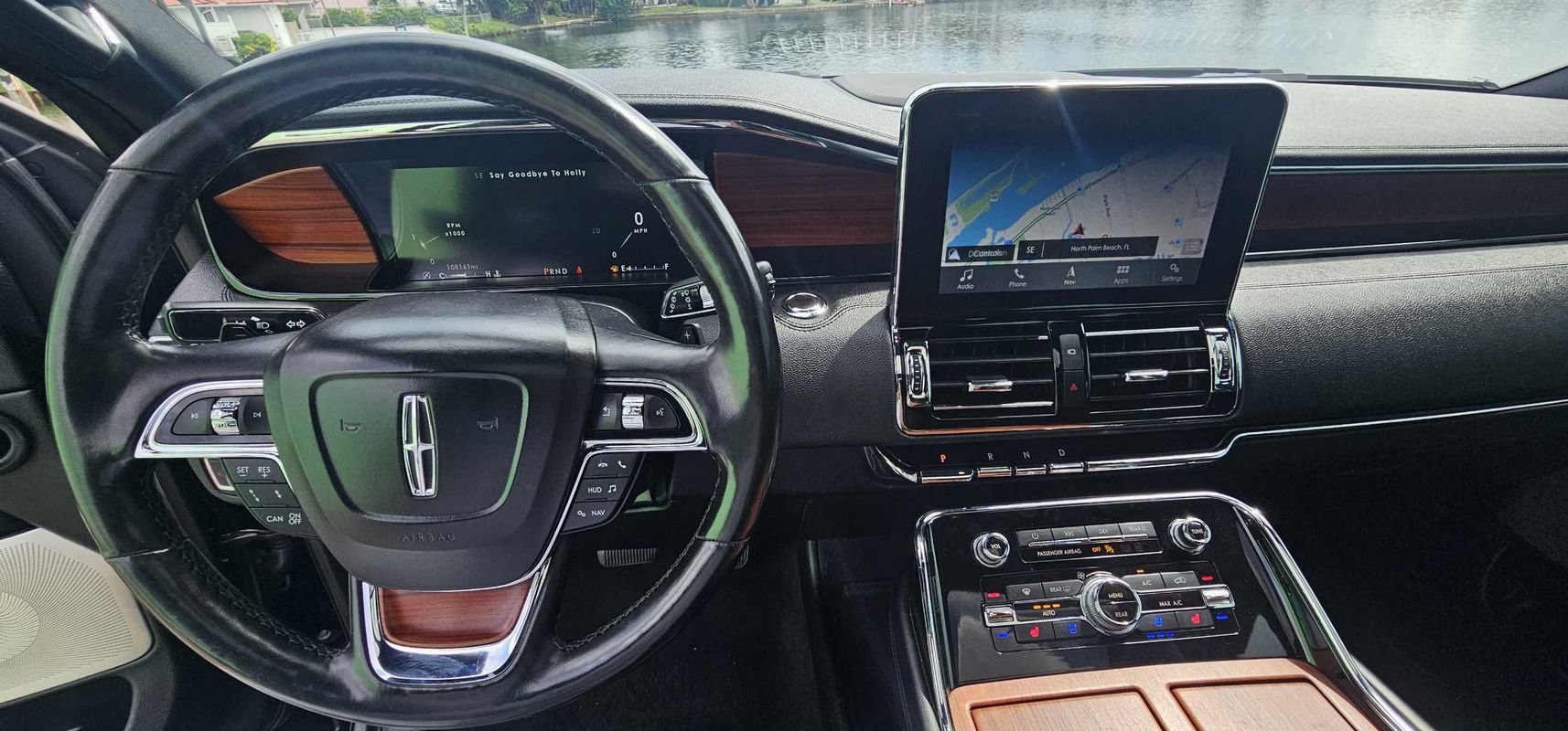 Used 2019 Lincoln Navigator Reserve AWD/4WD image 21