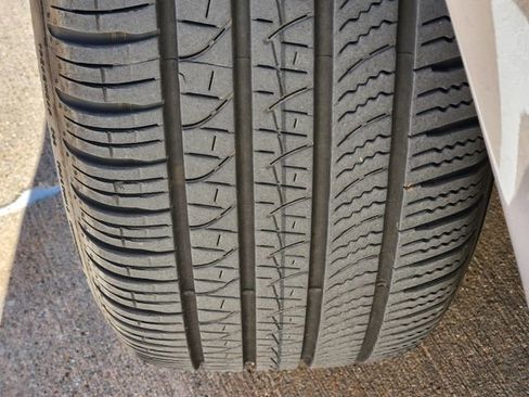 Used 2025 Land Rover Discovery Sport S image 11